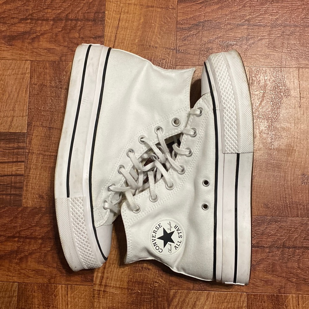 WHITE PLATFORM CONVERSE